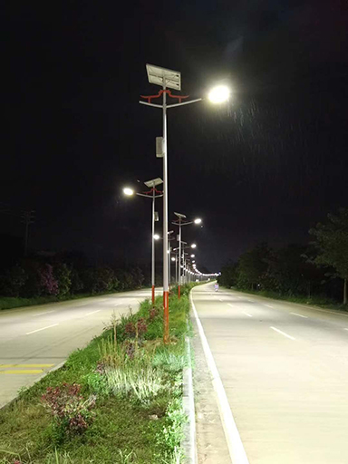 广东省潮州市8米双头太阳能路灯工程